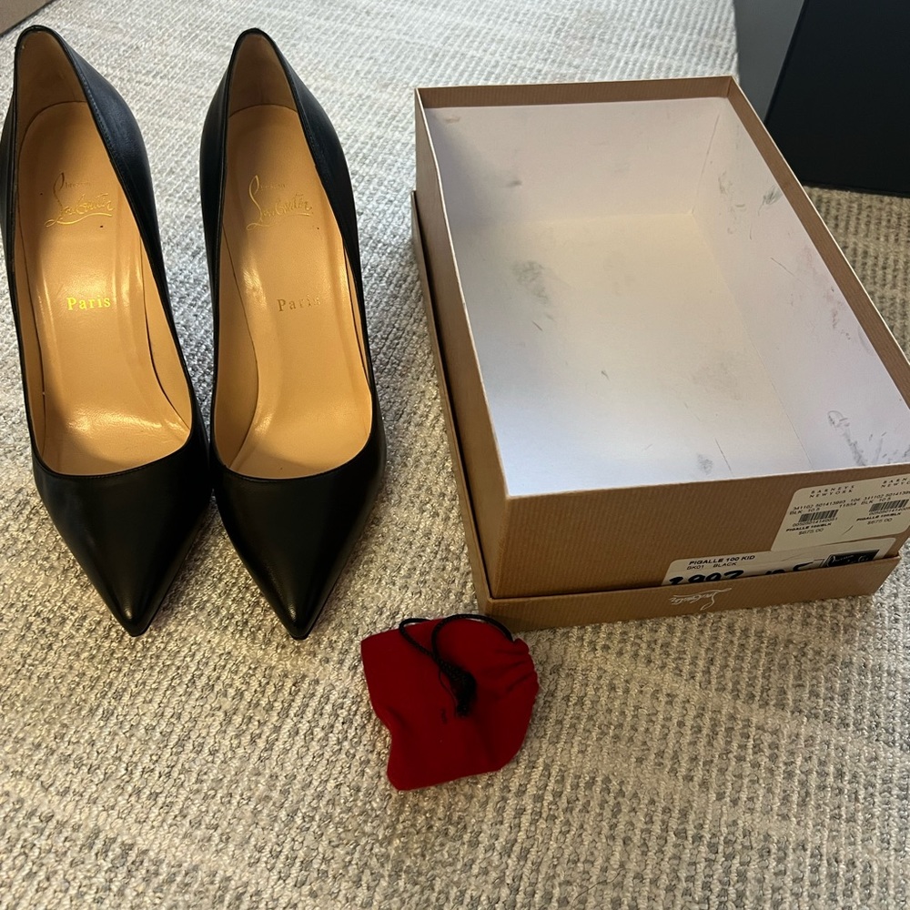 Black Christian Louboutin Pigalle Size 40 1/2